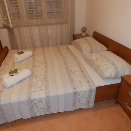 Appartement With Parking Space Kampor, Rab - 12273