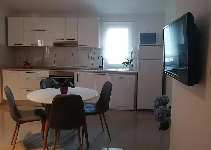 Appartement With Parking Space Kampor, Rab - 12273 *